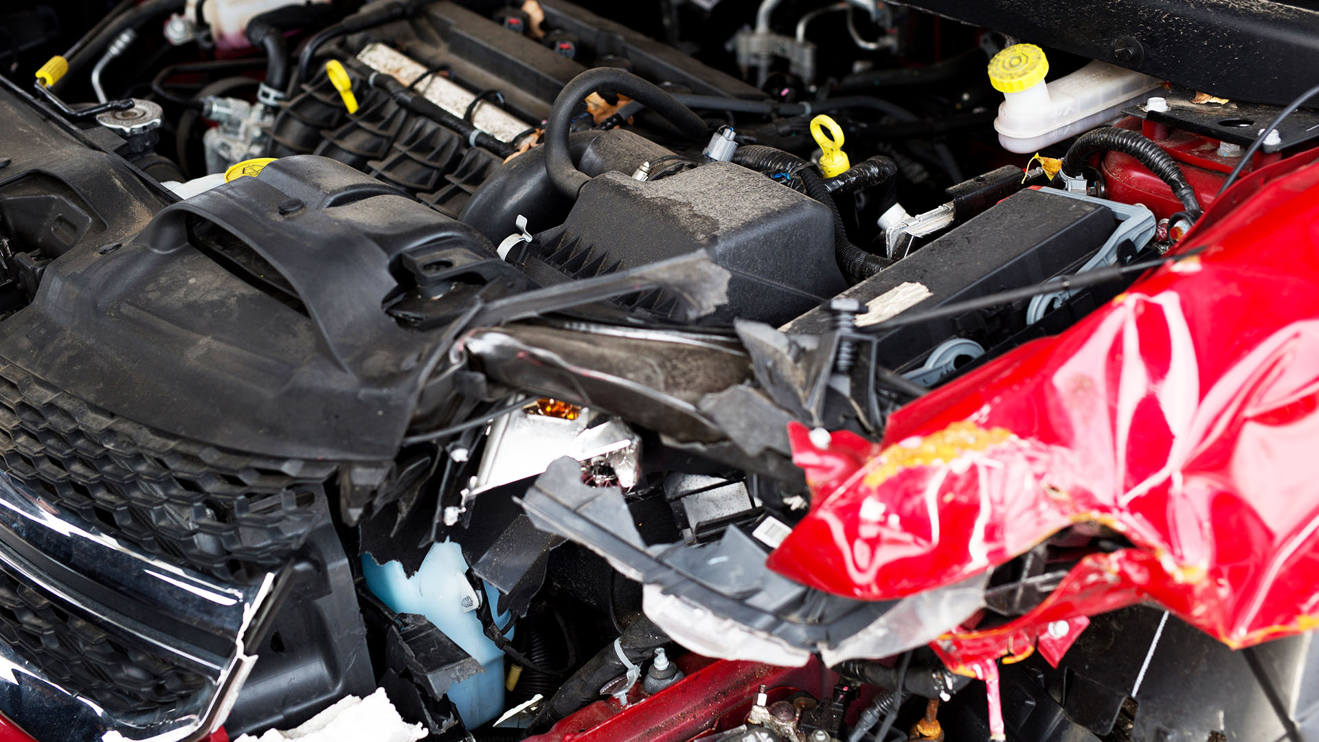 Unfallwagen mit Motorschaden: Diagnose am Motor